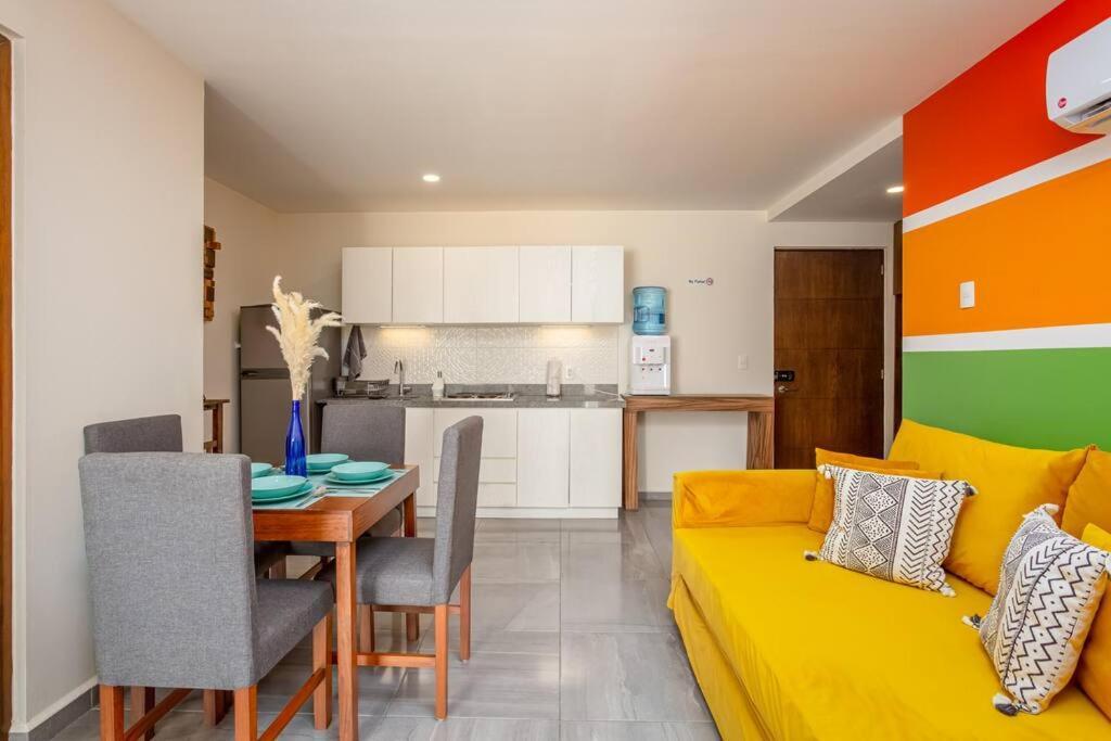 5mins To Beach+pool+kingbed+freedisneyplus Apartamento Playa del Carmen